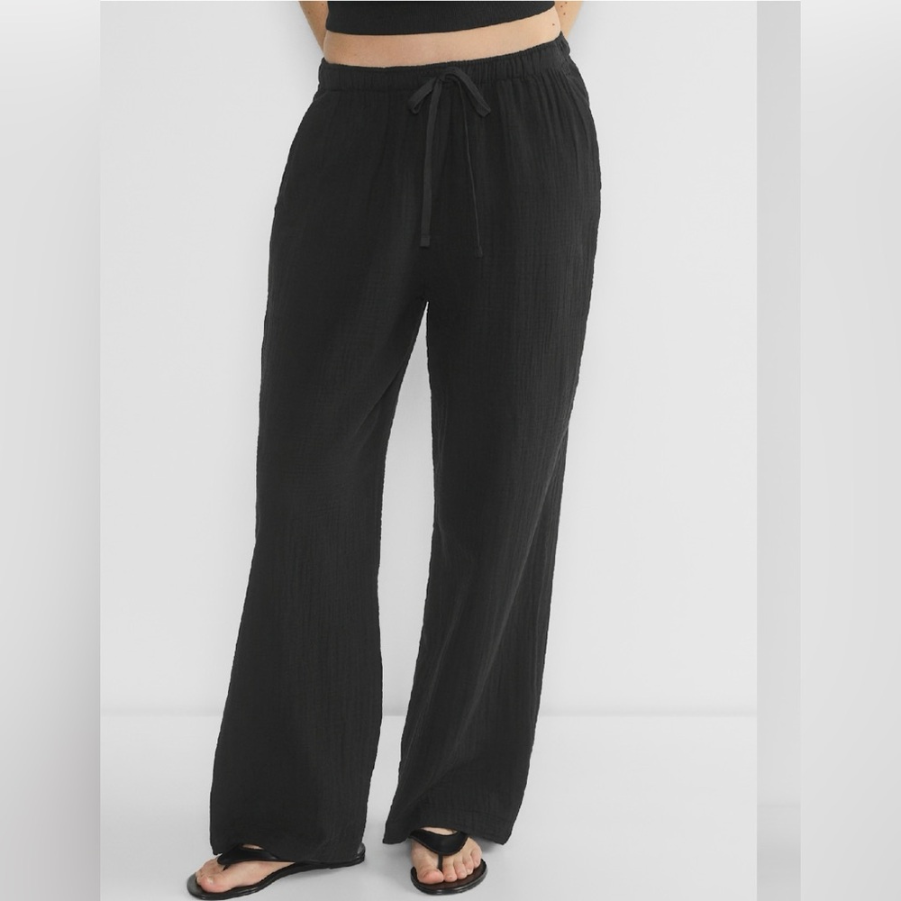 Aritzia Little Moon
AirPlush Cotton™ Sail Pant